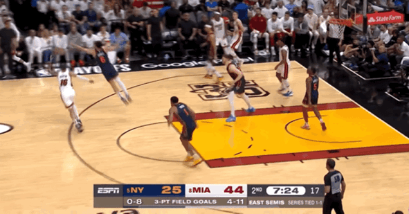  巴特勒在FPX比赛中高光表现，比分优势明显引发热议！-爱游戏电竞